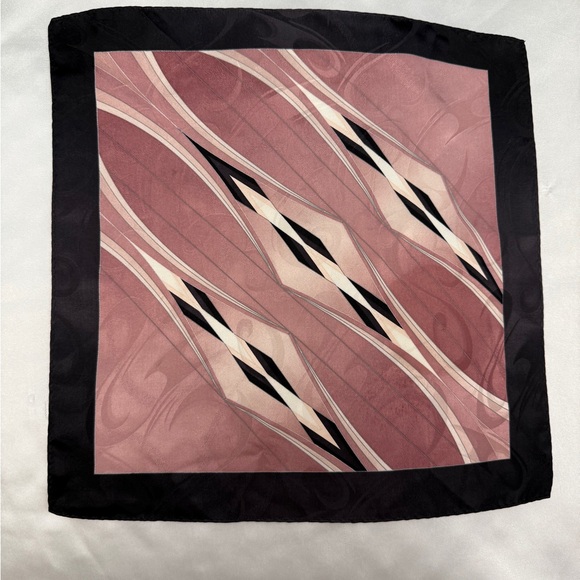 Geometric Pattern Silk Pocket Square - Picture 1 of 9